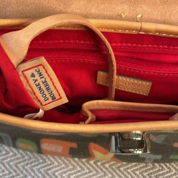 Dooney & Bourke Small Shoulder Bag East/West Flap Authentic - Picture 10 of 12